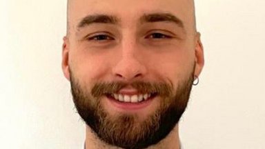 Foto 
  Alexander 
 
  Droop 
