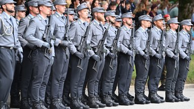 Mehr Wertschaetzung fuer Soldaten: Bundestag beschliesst jaehrlichen Veteranentag