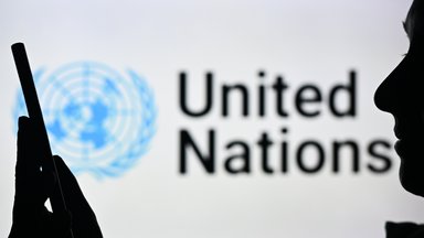 UN-phone-digital-media