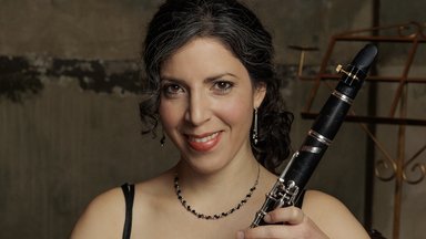 Foto 
  Shelly
 
  Ezra
