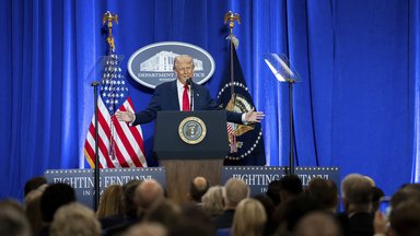  US-Präsident Donald Trump hält eine Rede während einer Veranstaltung in der Großen Halle des Justizministeriums, 